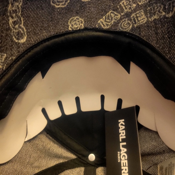 NWT Karl Lagerfeld Gray Denim Women's Ballcap - Floral/Wording In Cream - Picture 6 of 8